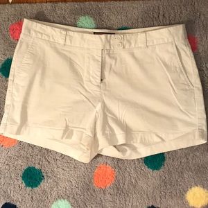 Vineyard Vines Women's Dayboat Chino Shorts